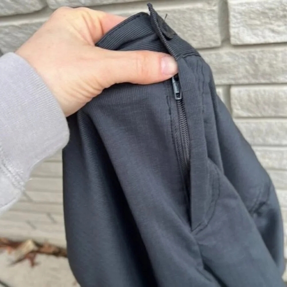 Sunice Flat Front Performance Golf Shorts Sz 36 - Picture 8 of 8